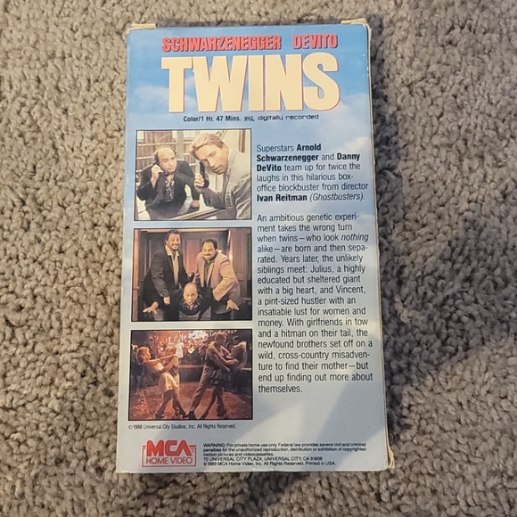 Vintage 1988 Twins VHS - Picture 3 of 8